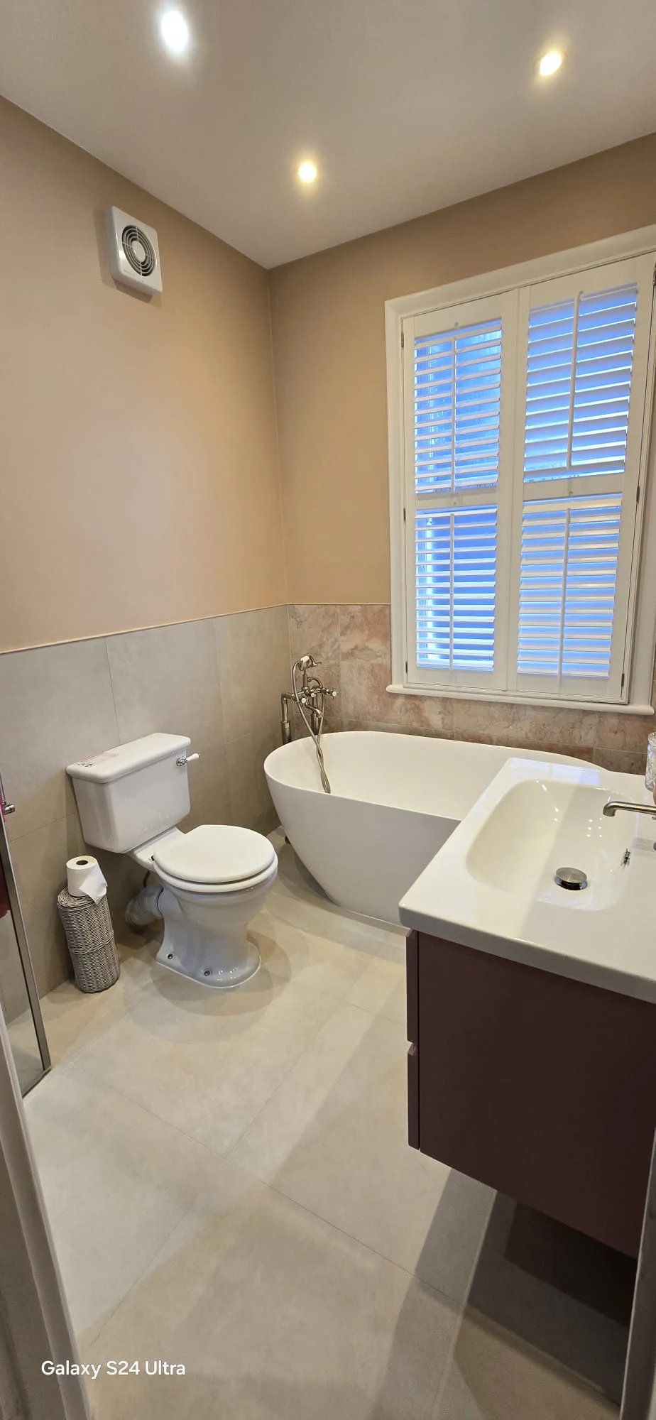 Bathroom renovation completed by PW Construction and Renovation Ltd